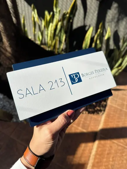 Placa de Identificação de Sala - Modelo Topázio 22x12,5