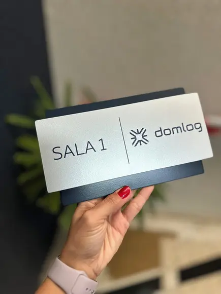 Placa de Identificação de Sala - Modelo Topázio 22x12,5