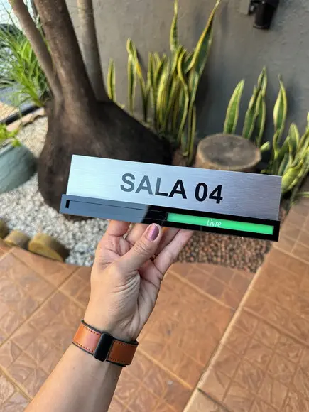 Placa de Identificação de Sala Inox 22x4,5 + Livre/ocupado