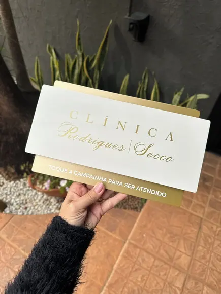 Placa de Identificação de Sala Modelo Topázio 30x17