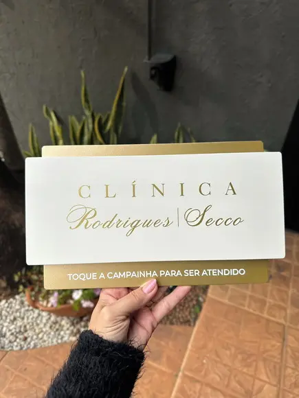 Placa de Identificação de Sala Modelo Topázio 30x17