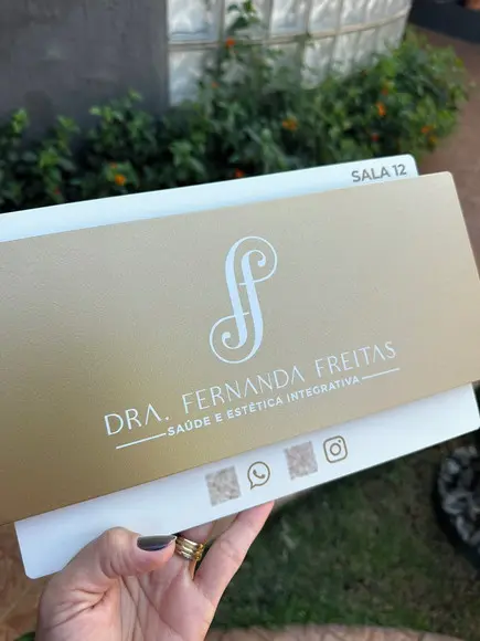 Placa de Identificação de Sala Modelo Topázio 30x17