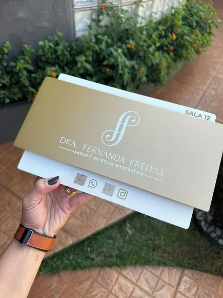 Placa de Identificação de Sala Modelo Topázio 30x17