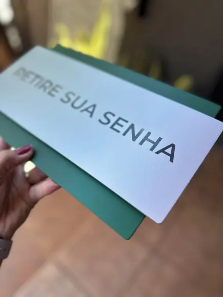 Placa de Identificação de Sala Modelo Topázio 30x17