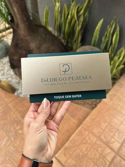 Placa de Identificação de Sala Modelo Topázio Acrílico 30x17