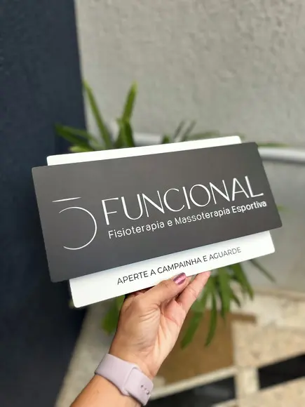 Placa de Identificação de Sala Modelo Topázio Acrílico 30x17