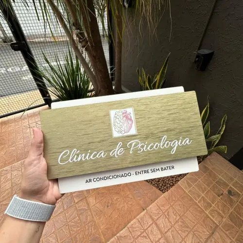 Placa de Identificação de Sala Modelo Topázio Acrílico 30x17