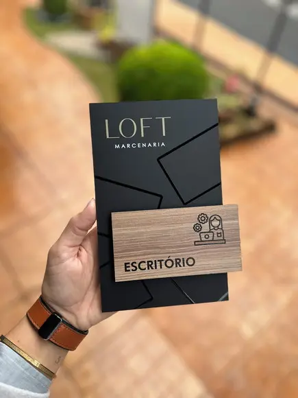 Placa de Identificação Modelo Loft - 13,7x20