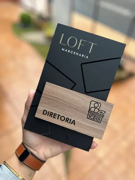 Placa de Identificação Modelo Loft - 13,7x20