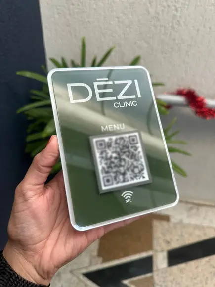 Placa de Qr Code - Modelo Mini Quartzo Acrílico - Dezi