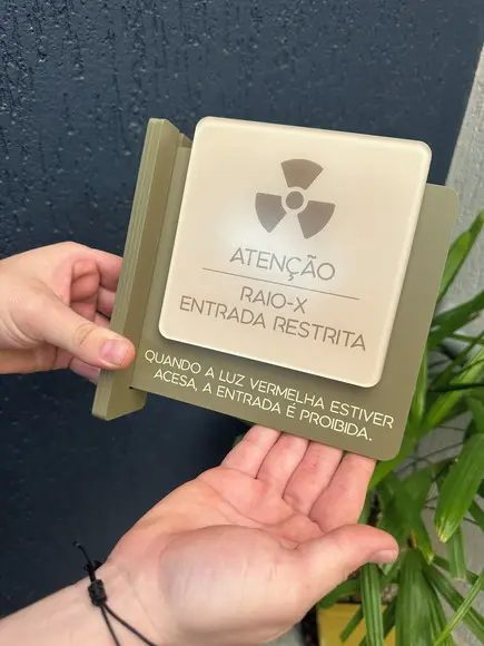Placa de Sala Modelo Ágata Acm e Acrílico Formato Bandeira