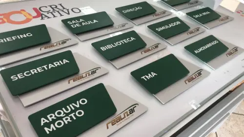 Placa de Sinalização de Sala - Modelo Cianita