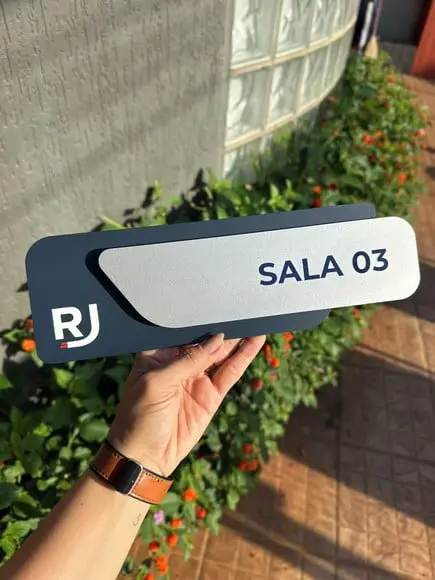 Placa Id. de Sala - Modelo Adamantium Acm + Acm
