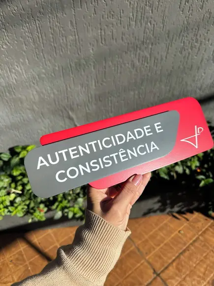 Placa Identificação de Sala - Modelo Adamantium