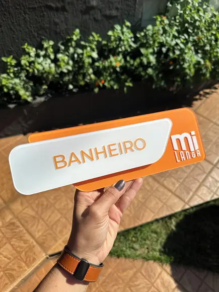 Placa Identificação de Sala - Modelo Adamantium