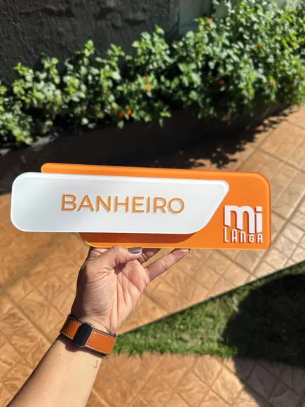 Placa Identificação de Sala - Modelo Adamantium