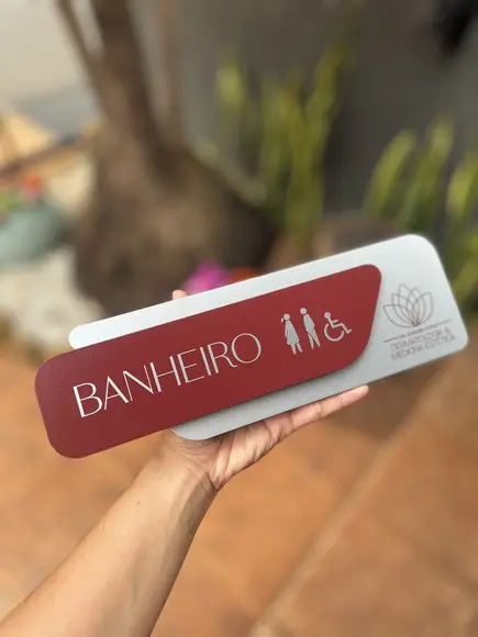 Placa Identificação de Sala - Modelo Adamantium