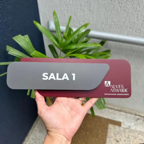 Placa Identificação de Sala - Modelo Adamantium
