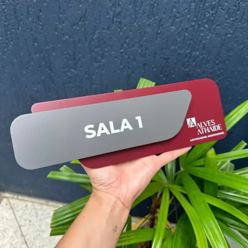 Placa Identificação de Sala - Modelo Adamantium