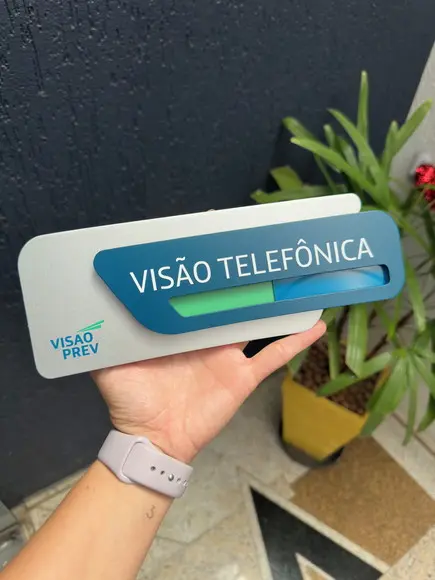 Placa Identificação de Sala - Modelo Flag Adamantium