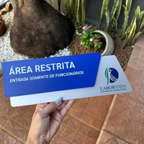 Placa Identificação de Sala - Modelo Onix
