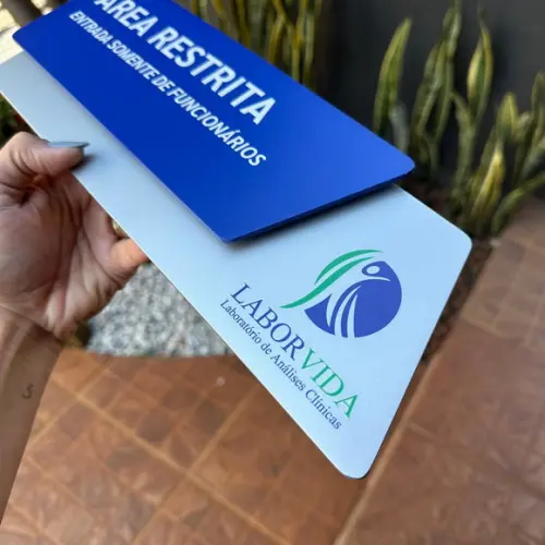 Placa Identificação de Sala - Modelo Onix