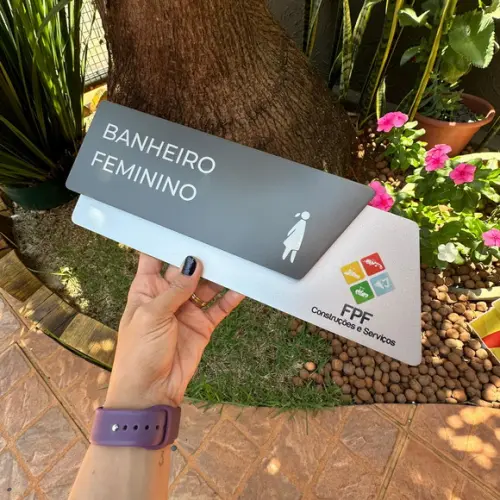Placa Identificação de Sala - Modelo Onix
