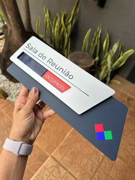 Placa Identificação de Sala - Modelo Onix Flag