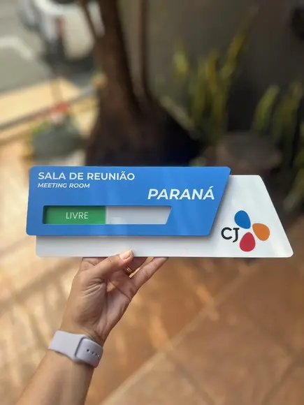 Placa Identificação de Sala - Modelo Onix Flag