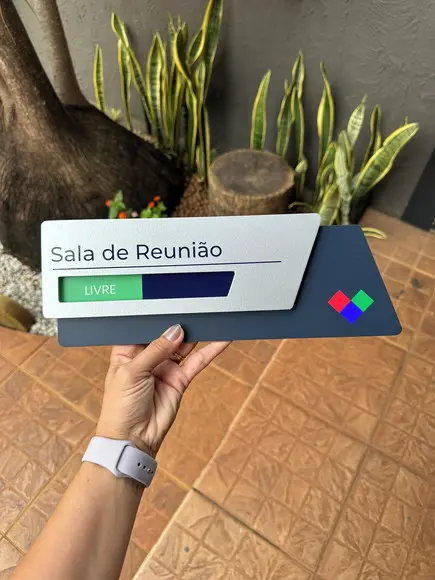 Placa Identificação de Sala - Modelo Onix Flag
