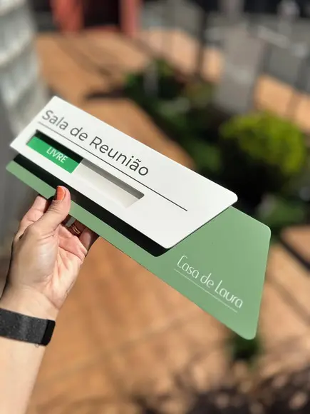 Placa Identificação de Sala - Modelo Onix Flag
