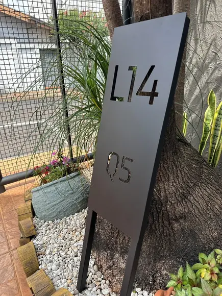 Totem Residencial Aço Carbono Pé P Sustentação Jardim 28x70