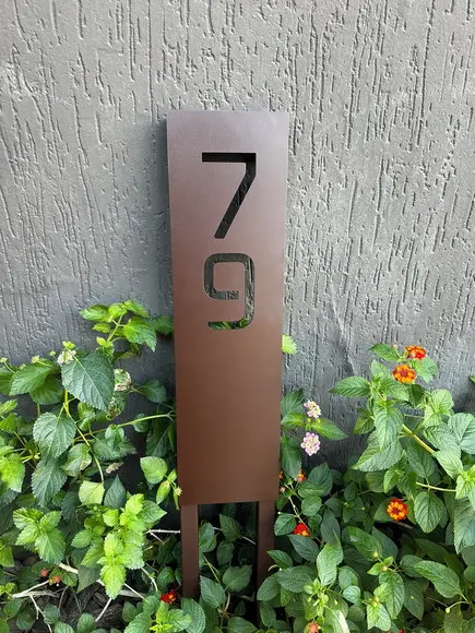 Totem Residencial Aço Carbono Pé P/sustentaçãojardim 16,6x60