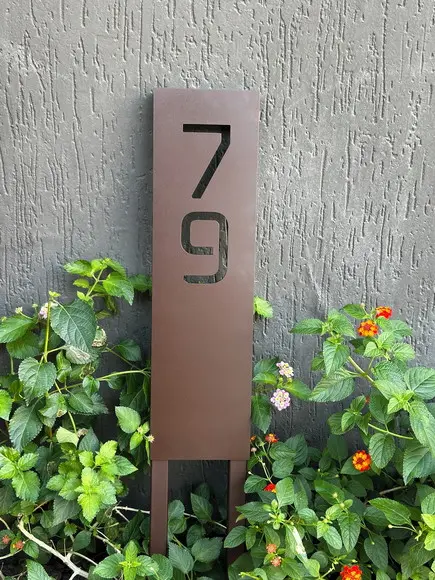 Totem Residencial Aço Carbono Pé P/sustentaçãojardim 16,6x60