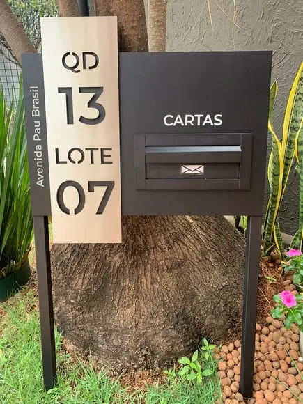 Algarismo Acm + Inox - 60x55 +caixa Correio e Pé para Jardim