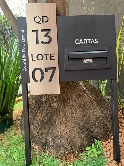 Algarismo Acm + Inox - 60x55 +caixa Correio e Pé para Jardim