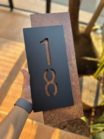 Algarismo Residencial Acm com Acm Corten Personalizado 40x18