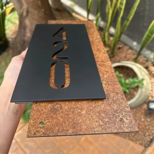 Algarismo Residencial Acm com Acm Corten Personalizado 40x18