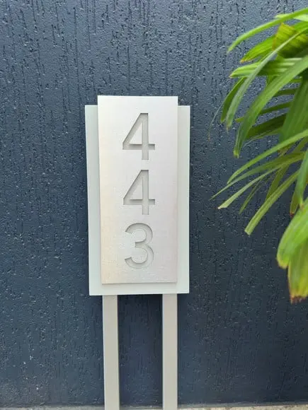 Algarismo Residencial Acm com Inox - 20x40 para Jardim