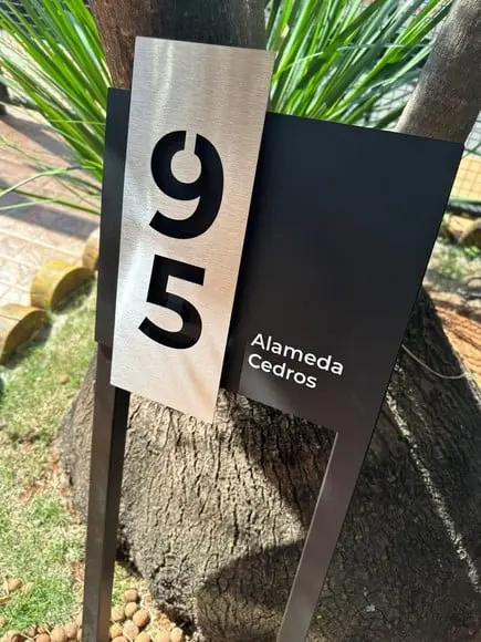 Algarismo Residencial Acm com Inox - 30x33 para Jardim