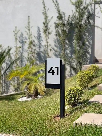 Algarismo Residencial Acm com Inox - 40x22,5 Pé para Jardim