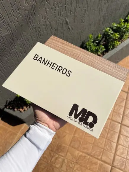 Placa de Banheiro- Modelo Calcita mdf Personalizado 26x18