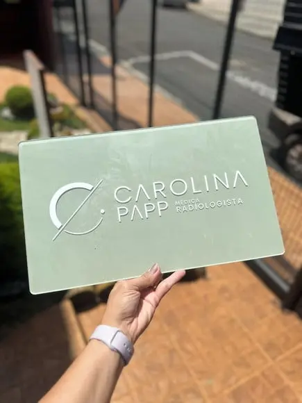 Placa de Comércio Acrílico - Aplicação Adesivo Frontal 40x24