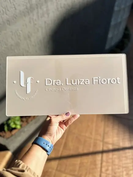 Placa de Comércio Acrílico - Aplicação Adesivo Frontal 40x24