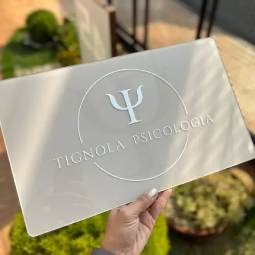 Placa de Comércio Acrílico - Aplicação Adesivo Frontal 40x24