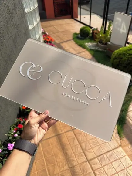 Placa de Comércio Acrílico - Aplicação Adesivo Frontal 40x24