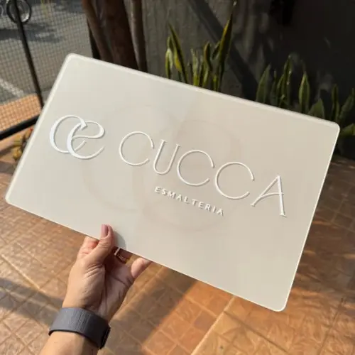 Placa de Comércio Acrílico - Aplicação Adesivo Frontal 40x24