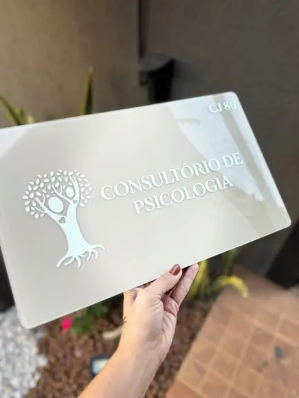 Placa de Comércio Acrílico - Aplicação Adesivo Frontal 40x24