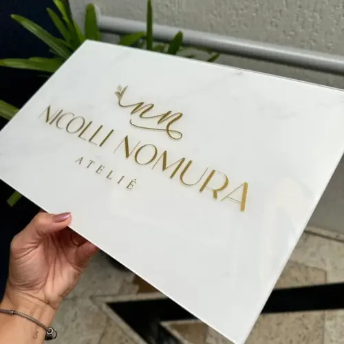Placa de Comércio Acrílico - Aplicação Adesivo Frontal 40x24