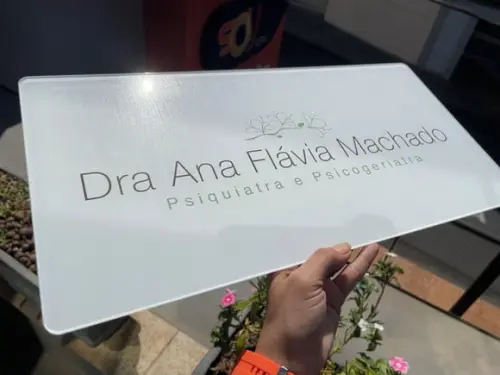 Placa de Comércio em Acrílico- Frente 50x25